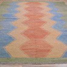 Load image into Gallery viewer, Hand-Woven Reversible Modern Design Handmade Wool Rug (Size 6.10 X 9.9) Cwral-10926