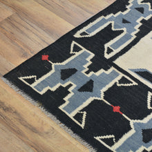 Load image into Gallery viewer, Hand-Woven Reversible Southwestern Design Handmade Wool Rug (Size 5.2 X 8.3) Cwral-10938