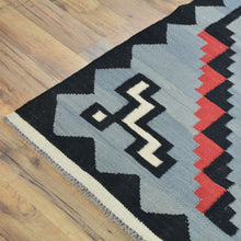 Load image into Gallery viewer, Hand-Woven Flat-Weave Southwestern Design Handmade Wool Rug (Size 4.9 X 7.9) Cwral-10941