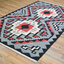 Load image into Gallery viewer, Hand-Woven Flat-Weave Southwestern Design Handmade Wool Rug (Size 4.9 X 7.9) Cwral-10941