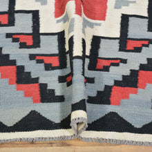 Load image into Gallery viewer, Hand-Woven Flat-Weave Southwestern Design Handmade Wool Rug (Size 4.9 X 7.9) Cwral-10941