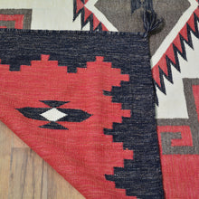 Load image into Gallery viewer, Flat-Weave Southwestern Design Antique Looks Wool Rug (Size 5.11 X 8.10) Cwral-10962