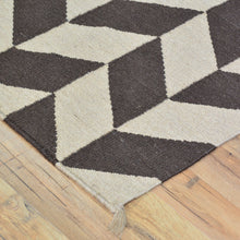 Load image into Gallery viewer, Hand-Woven Flat-Weave Contemporary Design Handmade Wool Rug (Size 2.7 X 7.9) Cwral-10986