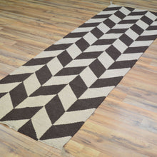 Load image into Gallery viewer, Hand-Woven Flat-Weave Contemporary Design Handmade Wool Rug (Size 2.7 X 7.9) Cwral-10986