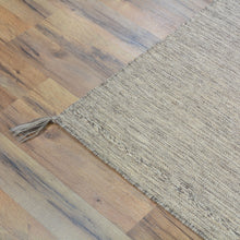 Load image into Gallery viewer, Hand-Woven Flat-Weave Contemporary Design Handmade Wool Rug (Size 4.0 X 5.10) Cwral-11025