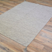 Load image into Gallery viewer, Hand-Woven Flat-Weave Contemporary Design Handmade Wool Rug (Size 4.0 X 5.10) Cwral-11025