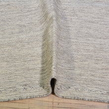 Load image into Gallery viewer, Hand-Woven Flat-Weave Contemporary Design Handmade Wool Rug (Size 4.0 X 5.10) Cwral-11025