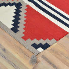 Load image into Gallery viewer, Hand-Woven Flat-Weave Contemporary Design Handmade Wool Rug (Size 3.0 X 5.0) Cwral-11043