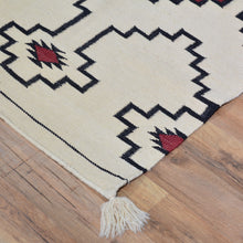 Load image into Gallery viewer, Hand-Woven Flat-Weave Contemporary Design Handmade Wool Rug (Size 2.6 X 4.0) Cwral-11046