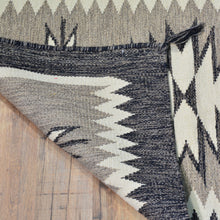 Load image into Gallery viewer, Hand-Woven Flat-Weave Contemporary Design Handmade Wool Rug (Size 2.2 X 3.0) Cwral-11049