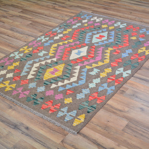 Hand-Woven Flat-Weave Traditional Design Handmade Wool Rug (Size 3.5 X 5.1) Cwral-11055