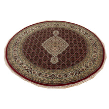 Load image into Gallery viewer, Hand-Knotted Oriental Wool &amp; Silk Mahi Design Handmade Round Rug (Size 6.0 X 6.0) Cwral-11058