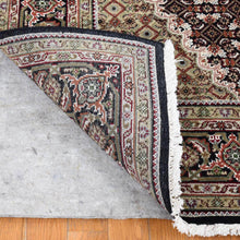 Load image into Gallery viewer, Hand-Knotted Mahi Tabriz Design Handmade Wool Rug (Size 5.0 X 6.8) Cwral-11109