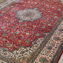 Load image into Gallery viewer, Hand-Knotted Kashmiri Silk Traditional Design Handmade Rug (Size 5.11 X 9.2) Cwral-11118