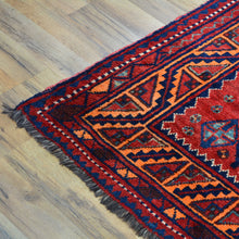 Load image into Gallery viewer, Hand-Knotted Tribal Vintage Shiraz Design Handmade Wool Rug (Size 4.8 X 9.10) Cwral-11418