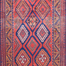 Load image into Gallery viewer, Hand-Knotted Tribal Vintage Shiraz Design Handmade Wool Rug (Size 4.8 X 9.10) Cwral-11418