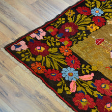 Load image into Gallery viewer, Hand-Knotted Vintage Turkish Pictorial Design Handmade Rug (Size 4.9 X 7.0) Cwral-11460