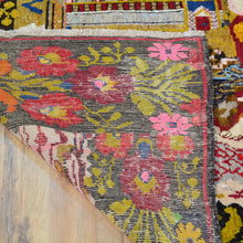 Load image into Gallery viewer, Hand-Knotted Vintage Turkish Pictorial Design Handmade Rug (Size 4.9 X 7.0) Cwral-11460