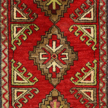 Load image into Gallery viewer, Hand-Knotted Vintage Traditional Turkish Design Handmade Rug (Size 1.8 X 3.4) Cwral-11535