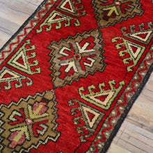 Load image into Gallery viewer, Hand-Knotted Vintage Traditional Turkish Design Handmade Rug (Size 1.8 X 3.4) Cwral-11535