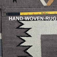 Load image into Gallery viewer, Hand-Woven Reversible Southwestern Design Handmade Kilim Rug (Size 5.0 X 6.11) Cwral-11625