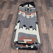 Load image into Gallery viewer, Hand-Woven Reversible Southwestern Design Handmade Kilim Rug (Size 8.1 X 9.11) Cwral-11652