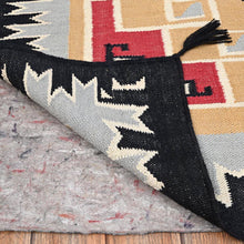 Load image into Gallery viewer, Hand-Woven Reversible Southwestern Design Handmade Kilim Rug (Size 5.2 X 7.0) Cwral-11799