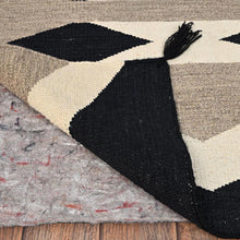 Load image into Gallery viewer, Hand-Woven Reversible Southwestern Design Handmade Kilim Rug (Size 5.2 X 7.0) Cwral-11823