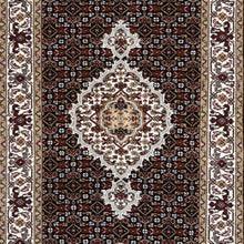 Load image into Gallery viewer, Hand-Knotted Traditional Design Oriental Handmade Wool &amp; Silk Rug (Size 2.7 X 10.0) Cwral-11853