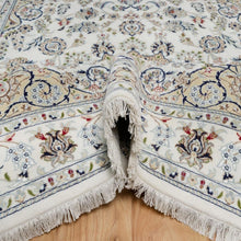 Load image into Gallery viewer, Hand-Knotted Fine Traditional Design Oriental Handmade Wool/Silk Rug (Size 6.0 X 9.1) Cwral-11898