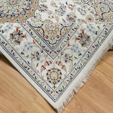 Load image into Gallery viewer, Hand-Knotted Fine Traditional Design Oriental Handmade Wool/Silk Rug (Size 6.0 X 9.1) Cwral-11898