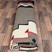 Load image into Gallery viewer, Hand-Woven Reversible Southwestern Design Handmade Kilim Rug (Size 9.2 X 12.2) Cwral-11979