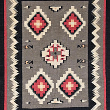 Load image into Gallery viewer, Hand-Woven Reversible Southwestern Design Handmade Kilim Rug (Size 5.2 X 7.3) Cwral-12009