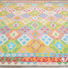 Load image into Gallery viewer, Hand-Woven Reversible Traditional Design Handmade Kilim Rug (Size 8.5 X 9.8) Cwral-10776