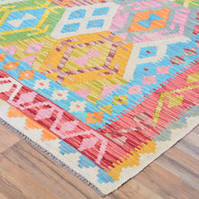 Load image into Gallery viewer, Hand-Woven Reversible Traditional Design Handmade Kilim Rug (Size 8.5 X 9.8) Cwral-10776