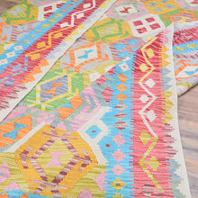 Load image into Gallery viewer, Hand-Woven Reversible Traditional Design Handmade Kilim Rug (Size 8.5 X 9.8) Cwral-10776