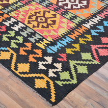 Load image into Gallery viewer, Hand-Woven Reversible Traditional Design Handmade Kilim Rug (Size 8.4 X 9.7) Cwral-10782