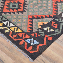 Load image into Gallery viewer, Hand-Woven Reversible Traditional Design Handmade Kilim Rug (Size 6.9 X 9.5) Cwral-10791