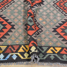 Load image into Gallery viewer, Hand-Woven Reversible Traditional Design Handmade Kilim Rug (Size 6.9 X 9.5) Cwral-10791