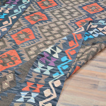 Load image into Gallery viewer, Hand-Woven Reversible Traditional Design Handmade Kilim Rug (Size 6.9 X 9.5) Cwral-10794