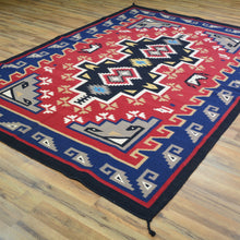 Load image into Gallery viewer, Hand-Woven Reversible Traditional Design Handmade Kilim Rug (Size 5.10 X 8.10) Cwral-10797