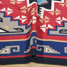 Load image into Gallery viewer, Hand-Woven Reversible Traditional Design Handmade Kilim Rug (Size 5.10 X 8.10) Cwral-10797