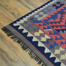 Load image into Gallery viewer, Hand-Woven Reversible Traditional Design Handmade Kilim Rug (Size 6.4 X 9.6) Cwral-10800