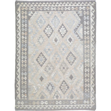 Load image into Gallery viewer, Hand-Woven Reversible Traditional Design Handmade Kilim Rug (Size 5.2 X 6.7) Cwral-10806