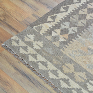 Hand-Woven Reversible Traditional Design Handmade Kilim Rug (Size 5.2 X 6.7) Cwral-10806