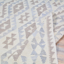 Load image into Gallery viewer, Hand-Woven Reversible Traditional Design Handmade Kilim Rug (Size 5.0 X 6.6) Cwral-10809