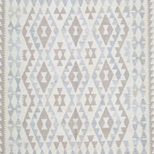 Load image into Gallery viewer, Hand-Woven Reversible Traditional Design Handmade Kilim Rug (Size 5.0 X 6.6) Cwral-10809