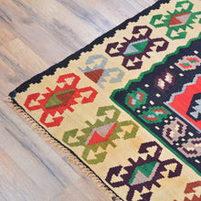 Load image into Gallery viewer, Hand-Woven Turkish Traditional Design Handmade Kilim Rug (Size 3.7 X 6.1) Cwral-10815