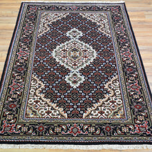 Load image into Gallery viewer, Hand-Knotted Mahi Design Handmade Wool Rug (Size 3.0 X 4.10) Cwral-10851