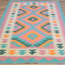 Load image into Gallery viewer, Hand-Woven Reversible Geometric Design 100% Wool Kilim Rug (Size 3.9 X 6.0) Cwral-10878